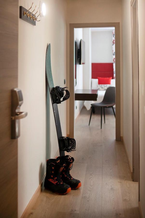 Hotel Palarine Erts Esterno foto