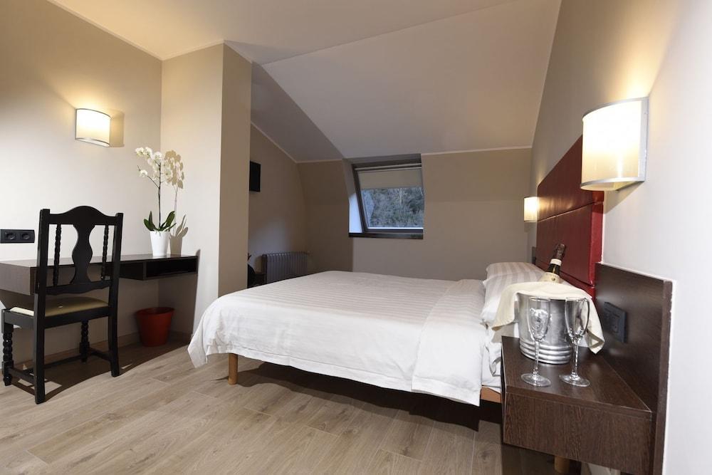 Hotel Palarine Erts Esterno foto